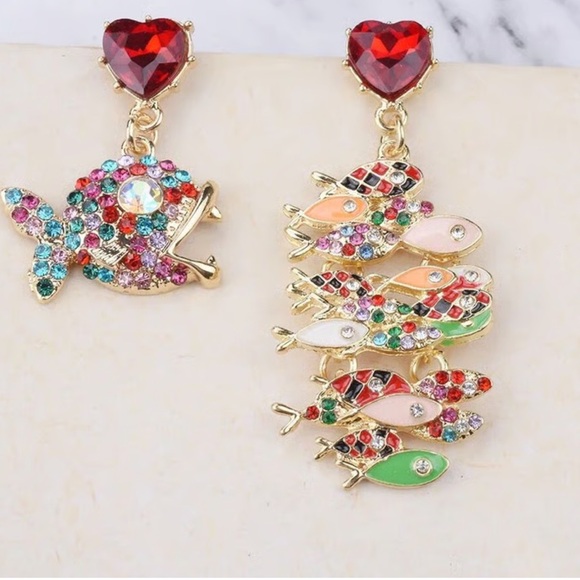 Betsy Johnson Colorful Multicolor Irregular Fish pendant Drop Heart Earrings - Picture 1 of 8